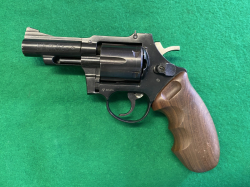 Revolver H. S.